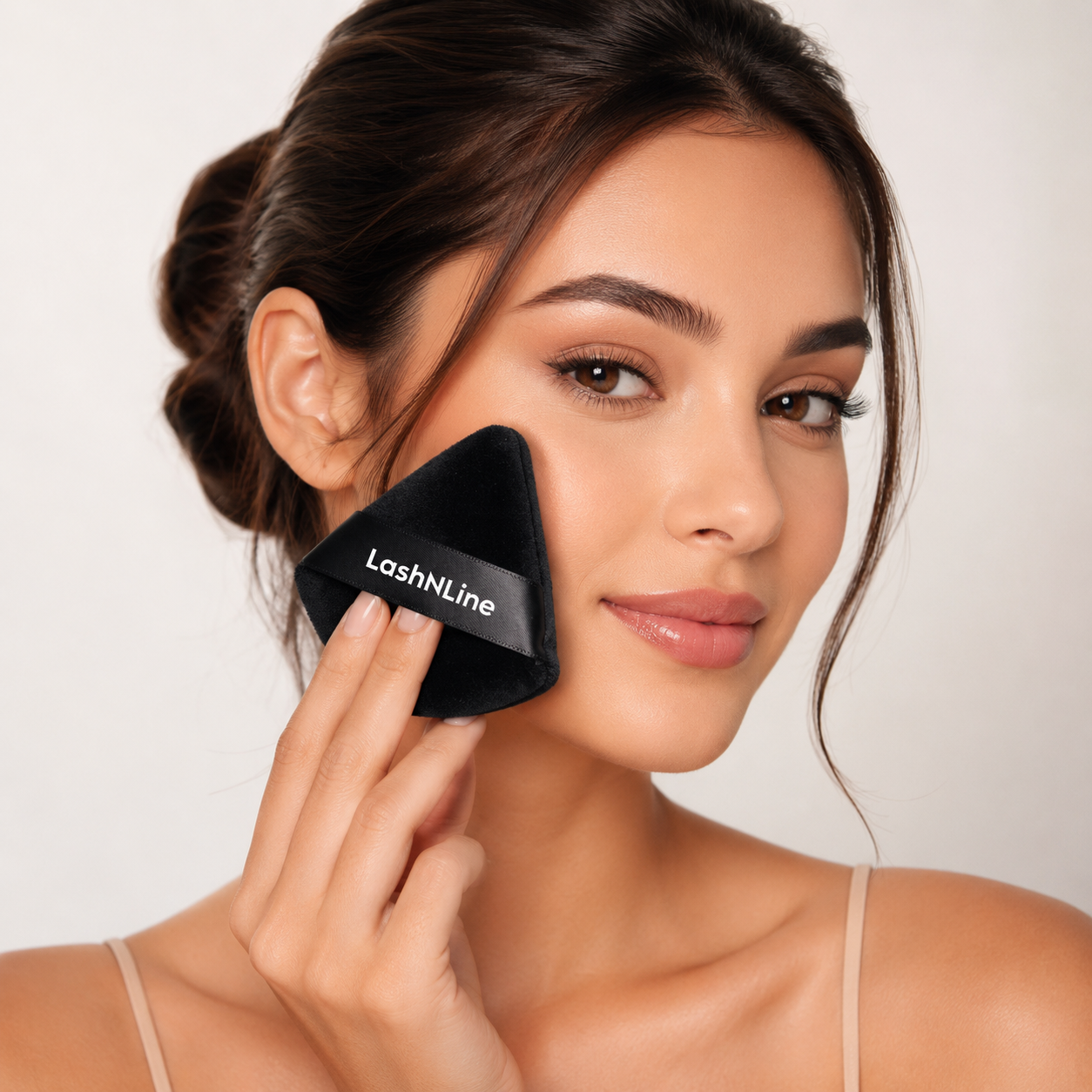 LashNLine Velvet Powder Puff